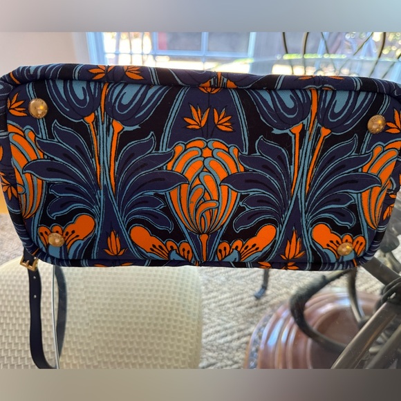 Rare Prada canvas floral canapa bag~Beautiful structure/Excellent condition. - Picture 7 of 14